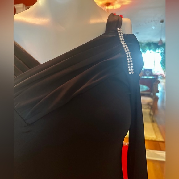 B&B COUTURE A SEXY BLACK COLD SHOULDER LONG SLEEVES TOP WITH SEQUINS- SIZE S - Picture 3 of 9